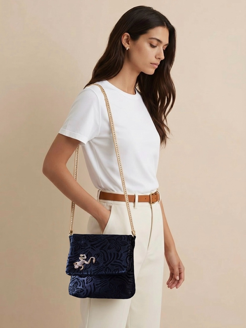 Frog Pearl Eye Leather Rhinestone Shoulder Bag